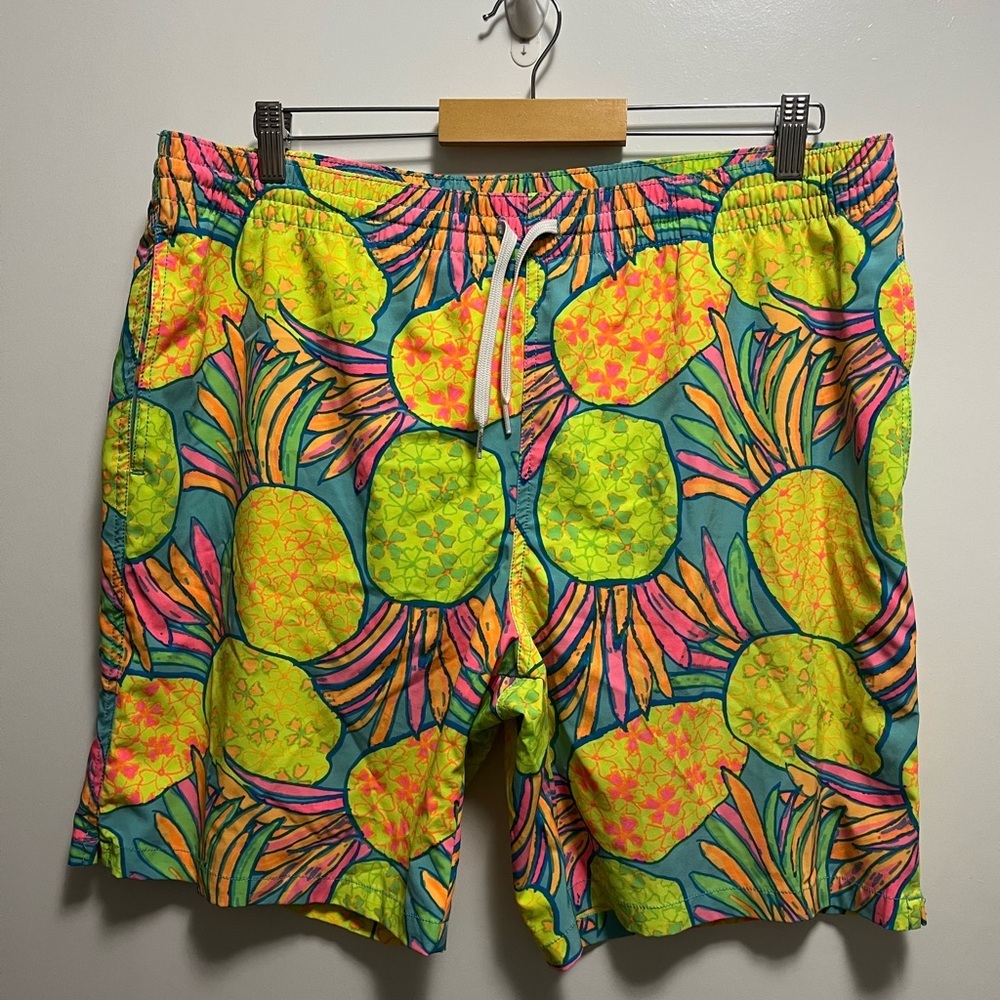 Chubbies "The Thigh-napples" swim trunks neon pineapple pattern Men’s Size XL